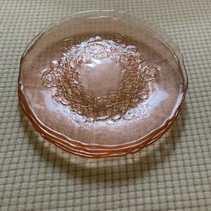 Arcoroc Rosa pink plates. Set of 4